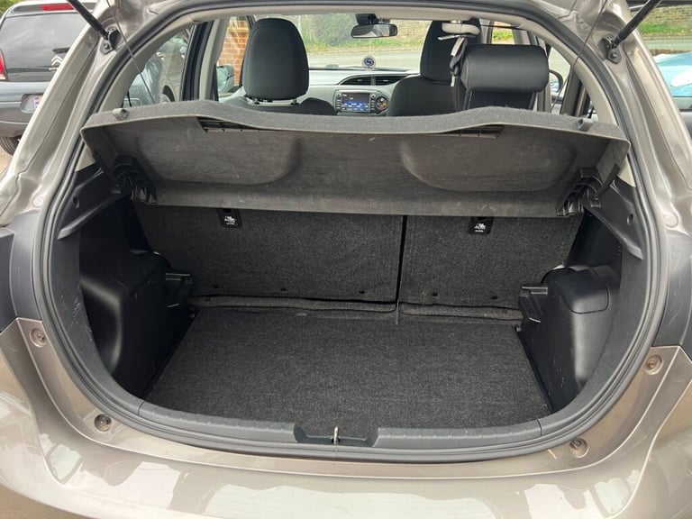  Toyota Yaris 1.5 Hybrid Icon 5dr CVT - FTSH - REAR CAMERA -  AIR CON Petrol/Ele