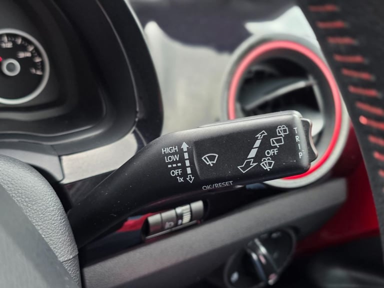  SEAT Mii 1.0 75 FR Line [EZ] 5dr Petrol