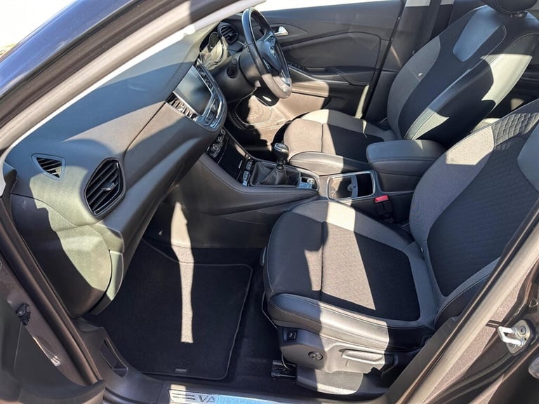 2019 Vauxhall Grandland X 1.5 Turbo D BlueInjection Sport Nav Euro 6 (s/s) 5dr SUV Diesel Manual