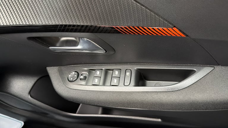 2025 Peugeot 208 50kWh Active Premium + Hatchback 5dr Electric Auto (7.4kW Charger) (136 ps) Hatc...