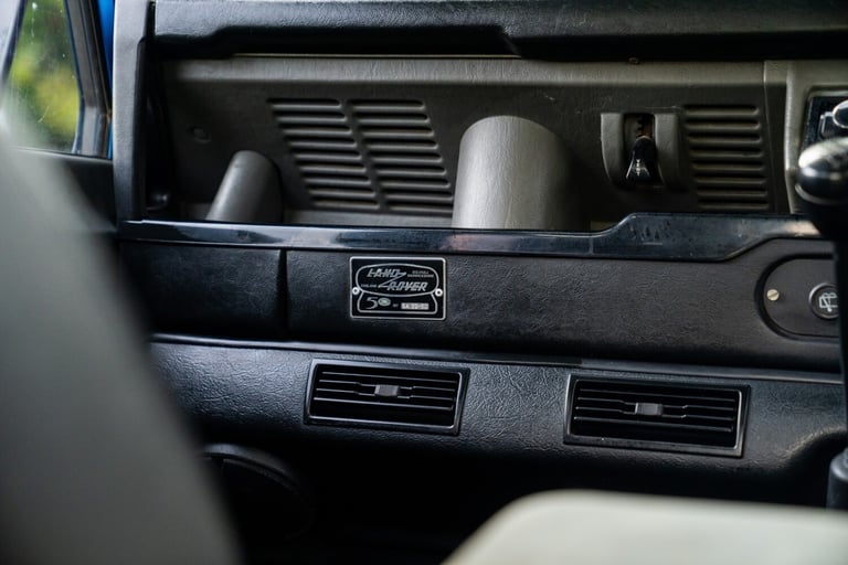 2020 Land Rover Defender 90 Saloon PETROL Manual