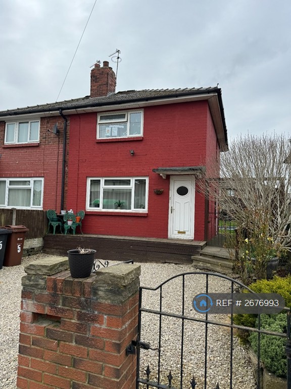 2 bedroom house in Neville Grove, Leeds, LS9 (2 bed) (#2676993)