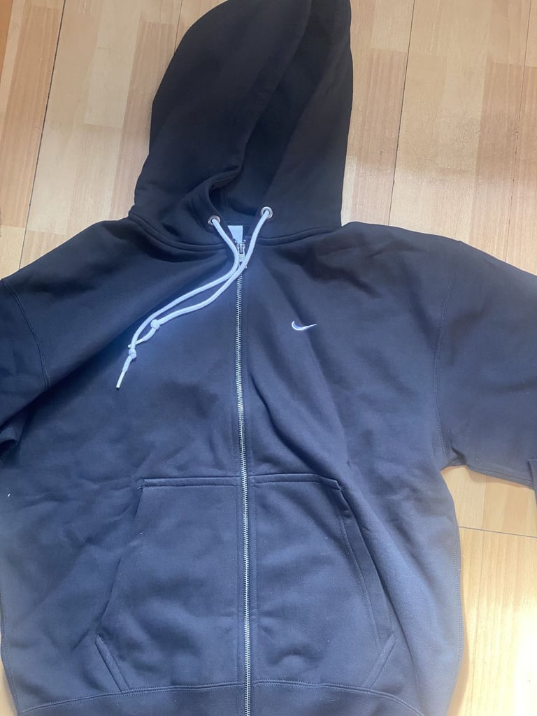 Nike Men's Solo Swoosh Fleece Pullover Hoodie