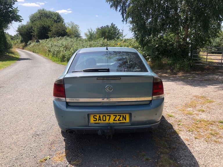 VAUXHALL VECTRA 1.8 VVT SRI 5 DOOR - 2007 07 REG - MOT TIL FEBRUARY 2026