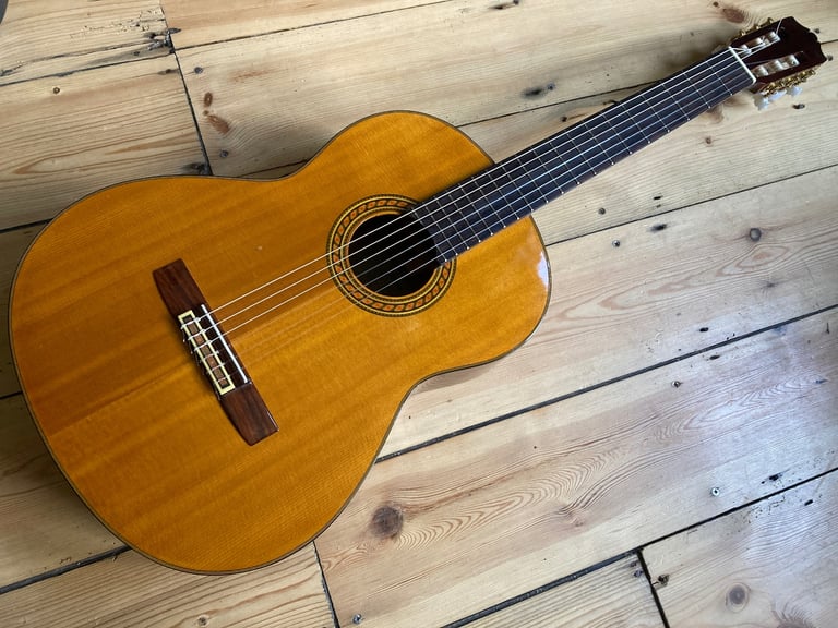 image for Yamaha CG-150 SA Classical Guitar Solid Top 1990s