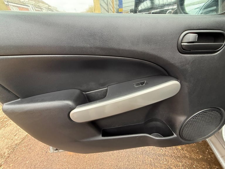 2015 Mazda Mazda2 1.3 SE Euro 5 5dr (a/c) HATCHBACK Petrol Manual