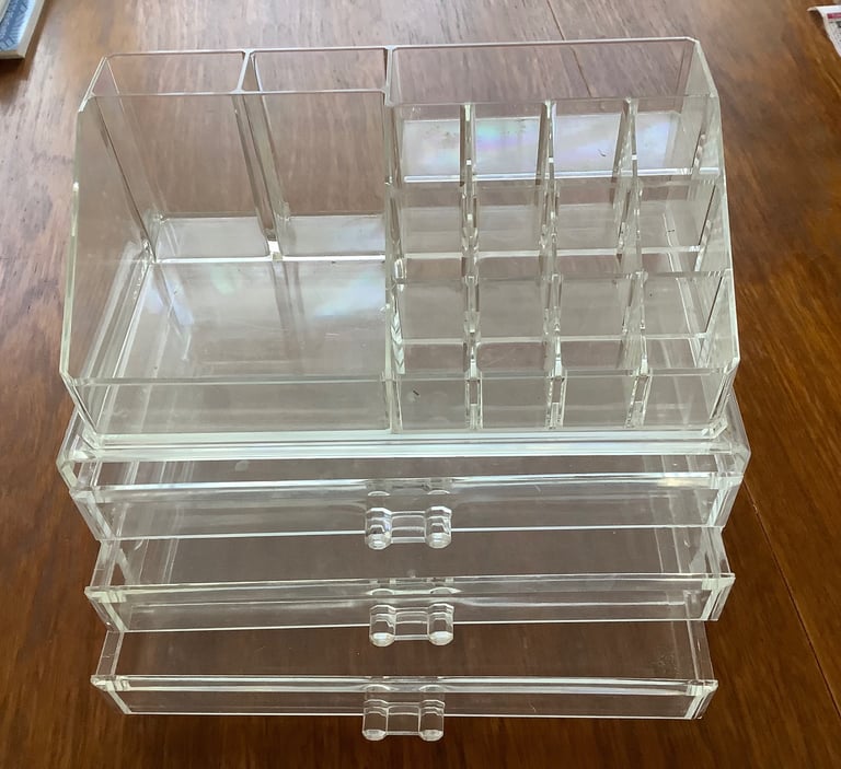 Clear acrylic make up organiser
