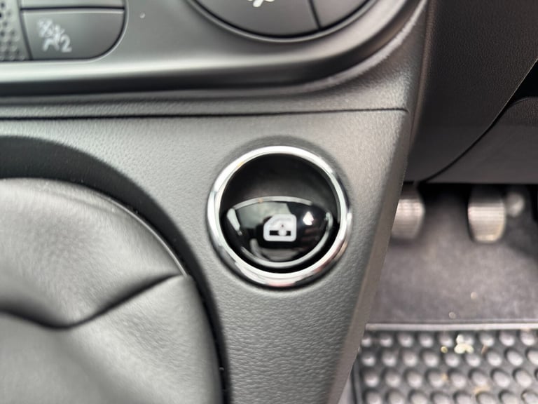 2025 Fiat 500 1.0 Mild Hybrid Top 3dr Hatchback Petrol Manual