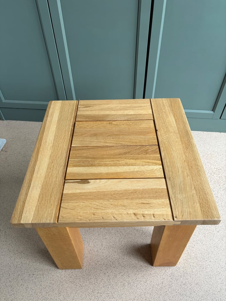 Oak furniture land side table 