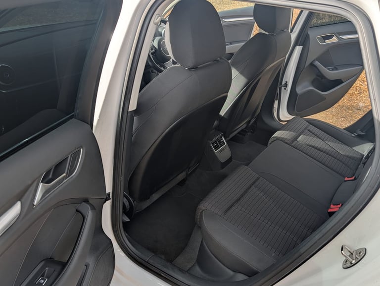 Audi, A3, 2015, Manual, 1968 (cc), 5 door, long MoT 