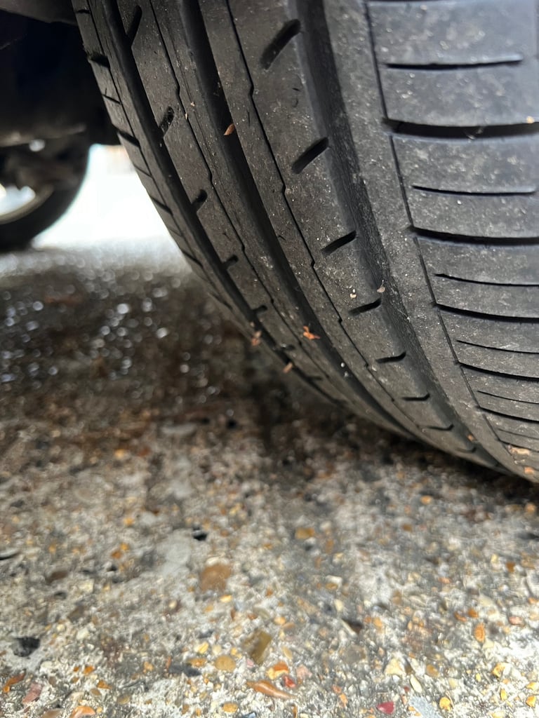 Ford focus ghia alloy wheels 16”