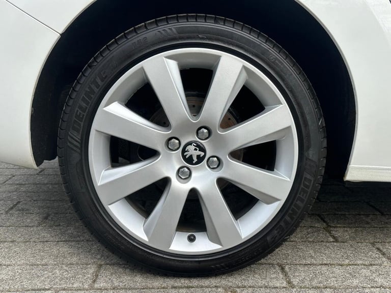 2014 Peugeot 5008 2.0 HDi Allure MPV 5dr Diesel Manual Euro 5 (150 ps) MPV Diesel Manual