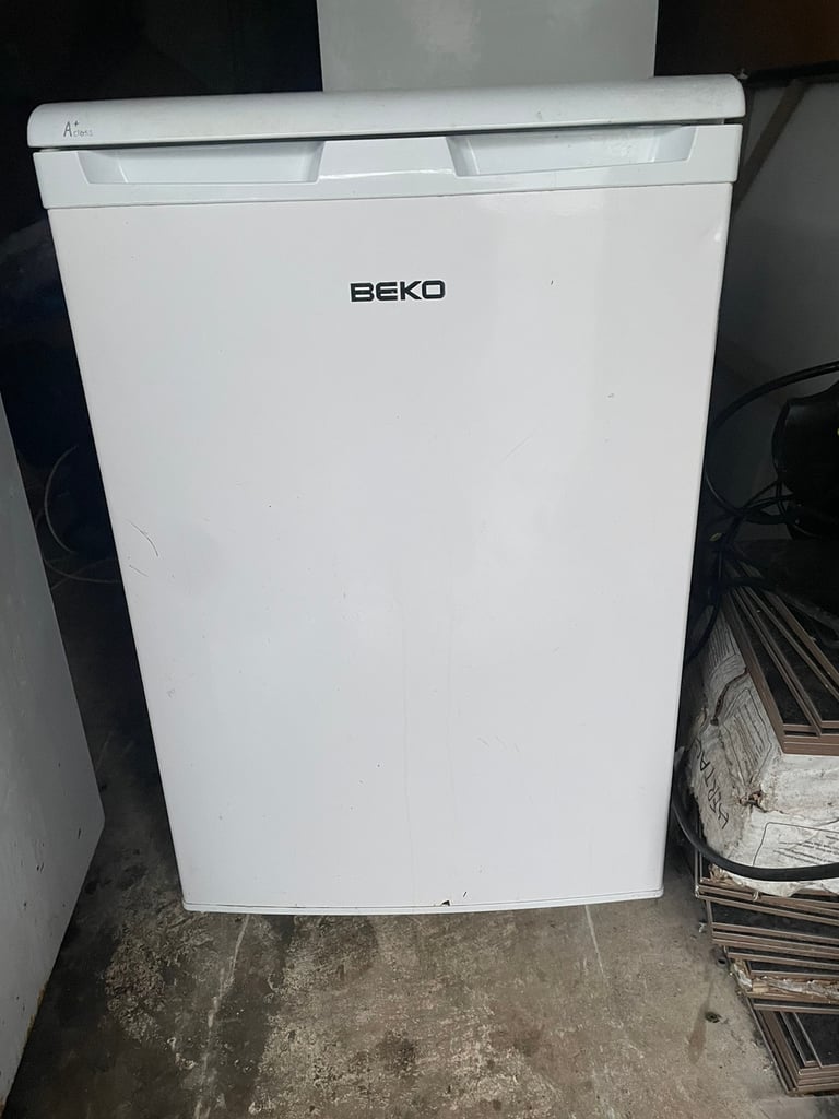 Undercounter fridge Beko polar white in Cardiff City Centre