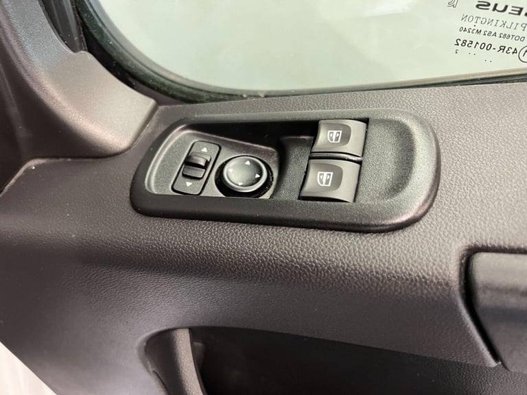 2022 Renault Master LH35dCi 135 Business High Roof Van PANEL VAN DIESEL Manual
