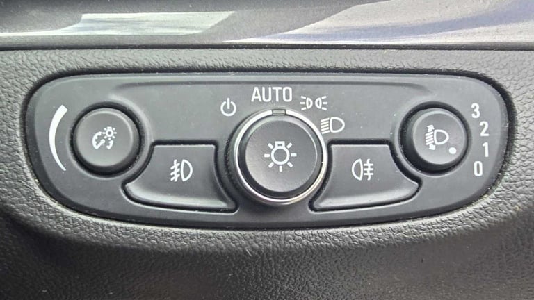 2017 Vauxhall Mokka X 1.4T ecoTEC Elite 5dr Hatchback Petrol Manual