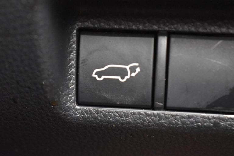 2022 Toyota RAV4 2.5 Vvt Hybrid Gpf Design Suv 5dr Petrol CVT Euro 6 (s/s) (218 Ps) ESTATE Petrol...