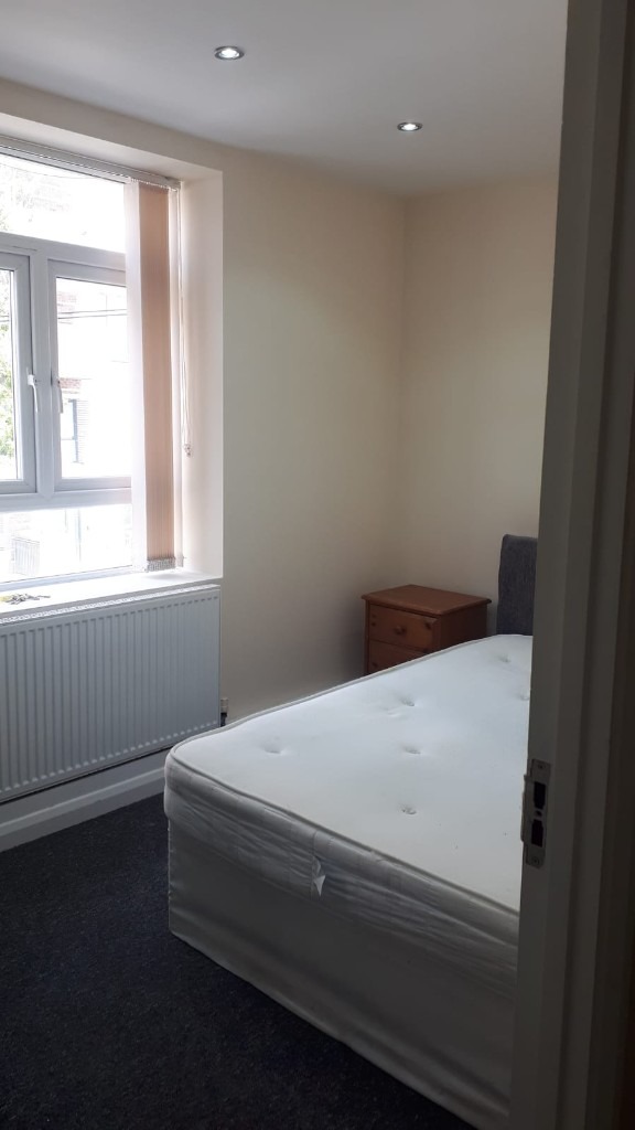 Nice Clean Room To Rent - Acton Town 