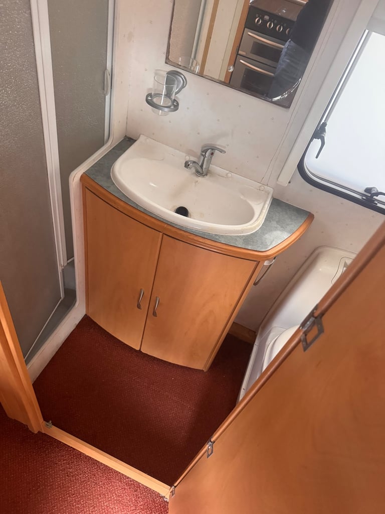 Lunar Lexon 2005 5 berth 