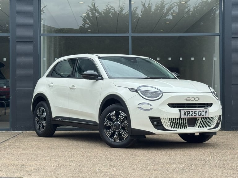 image for 2025 Fiat 600 1.2 Hybrid 48V 136 5dr eDCT-6 Hatchback Petrol Automatic