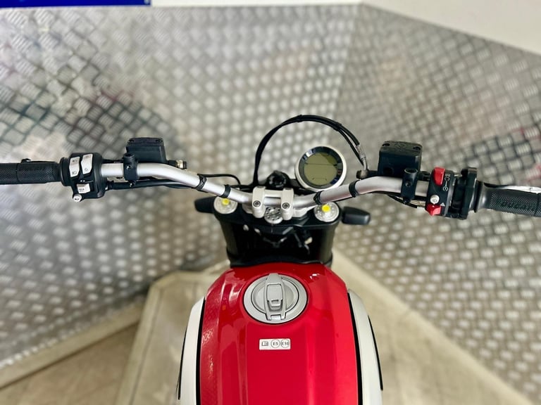 DUCATI SCRAMBLER 800, 2021, ONLY 1 OWNER & 1,758 MILES!! EXCELLENT COND