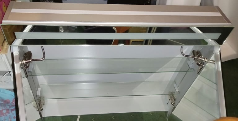 Big Mirror Door Bathroom Cabinet