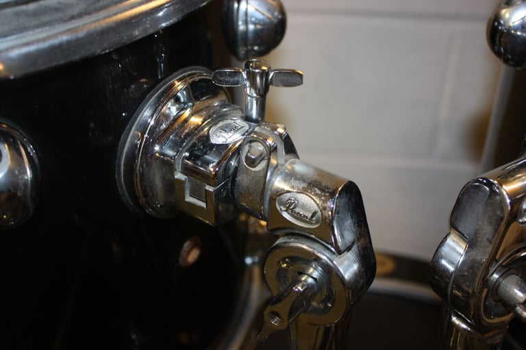 Pearl Target Series Black 5 Piece Refurbished Rock Drum Kit ~ 22in Bass + All Hardware ~ £350 ono