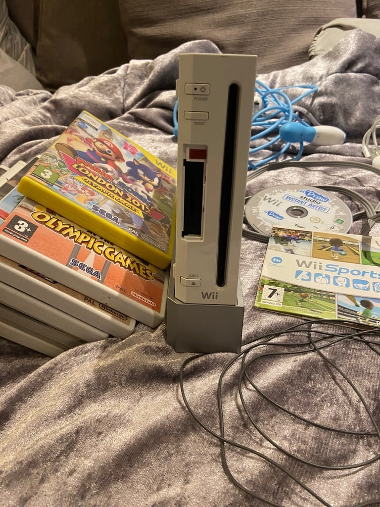Nintendo Wii console Bundle