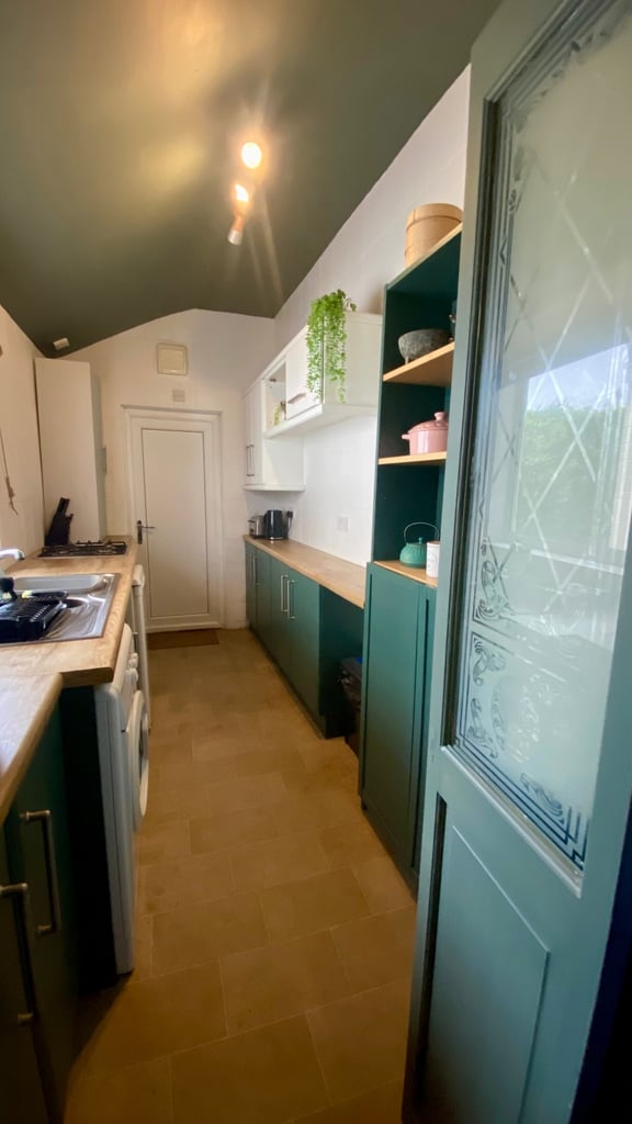  2-Bed Ground Floor Flat with Large Private Garden – Medium Term Only (6 Months) 