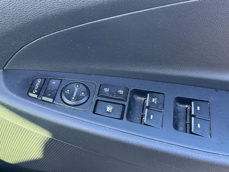 2017 Hyundai TUCSON 2.0 CRDi Blue Drive Premium SE Euro 6 (s/s) 5dr ESTATE Diesel Manual