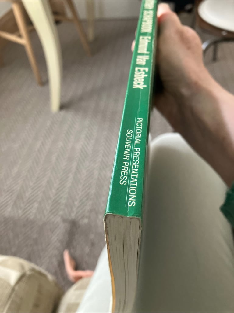 Vintage book Irish rugby scrapbook 1982