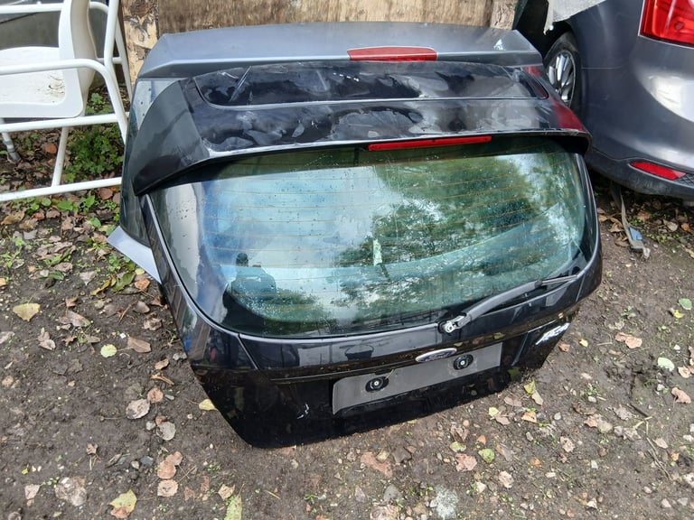 Ford fiesta mk7 Tailgate/bootlid in black 