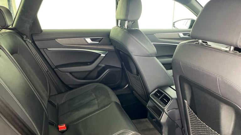 2022 Audi A6 Avant Black Edition 40 TDI quattro 204 PS S tronic Automatic Estate Diesel Automatic