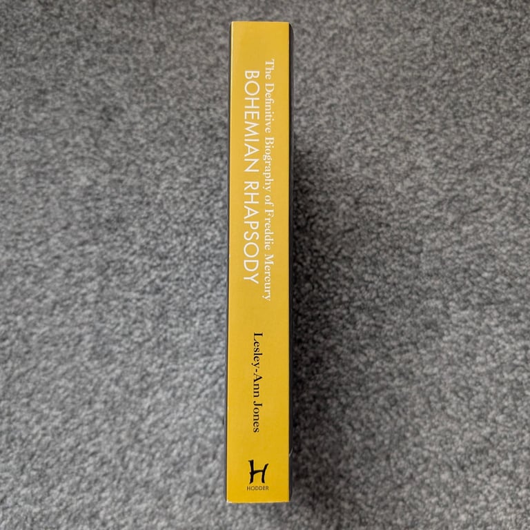 Bohemian Rhapsody: The Definitive Biography of Freddie Mercury Lesley-Ann Jones