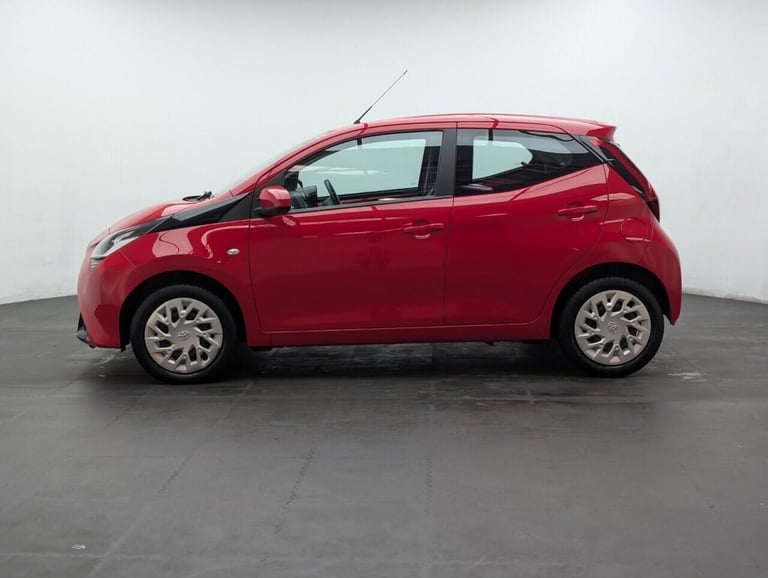 2019 Toyota AYGO 1.0 VVT-i x-play Hatchback 5dr Petrol Manual Euro 6 (71 ps) - AIR CON, DAB, HATC...