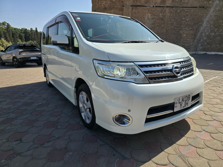 Nissan, 2008, 1990 (cc)