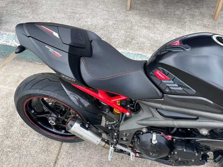 Triumph Speed Triple 1050 RS 2018 in Black