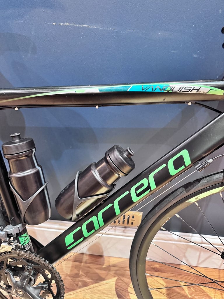 54cm Road Bike - Carrera Vanquish - Black and Green