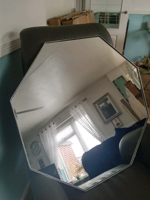 Large mirror 