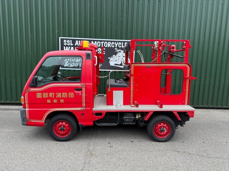 Subaru Sambar Dias Wagon 4WD Micro Fire Engine 1993 Model Paddock Yard Vehicle 