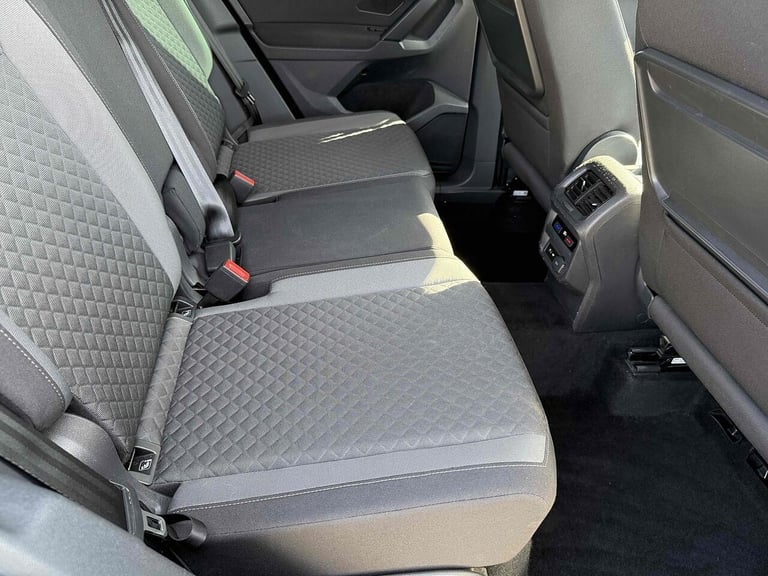 2018 Volkswagen Tiguan 2.0 TDI SE Navigation SUV 5dr Diesel DSG 4Motion Euro 6 (s/s) (150 ps) EST...
