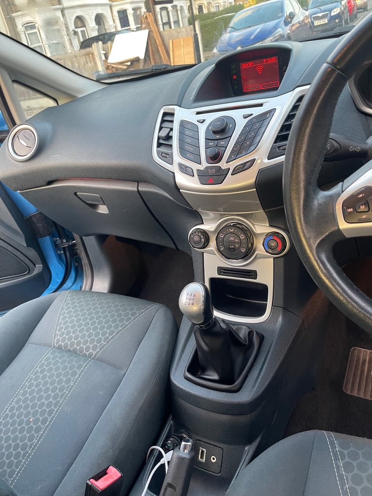 Ford, FIESTA, Hatchback, 2012, Manual, 1242 (cc), 5 doors