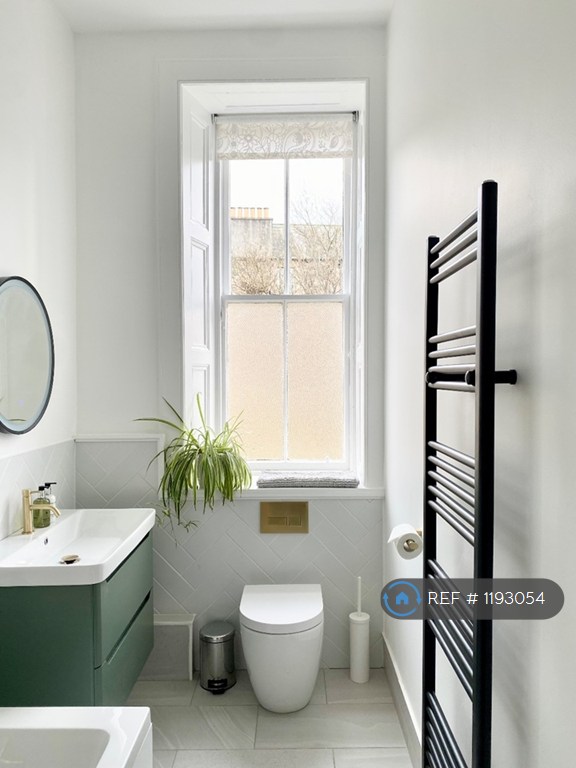 2 bedroom flat in Dundee Terrace, Edinburgh, EH11 (2 bed) (#1193054)