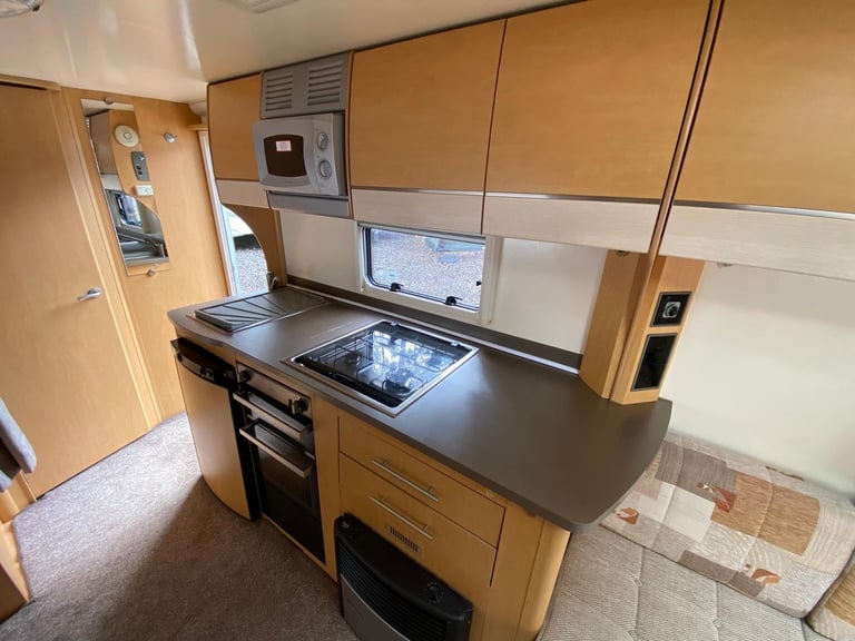 BAILEY PEGASUS 514 - 2010 - 4 BERTH - END WASHROOM - MOVER - BARGAIN 