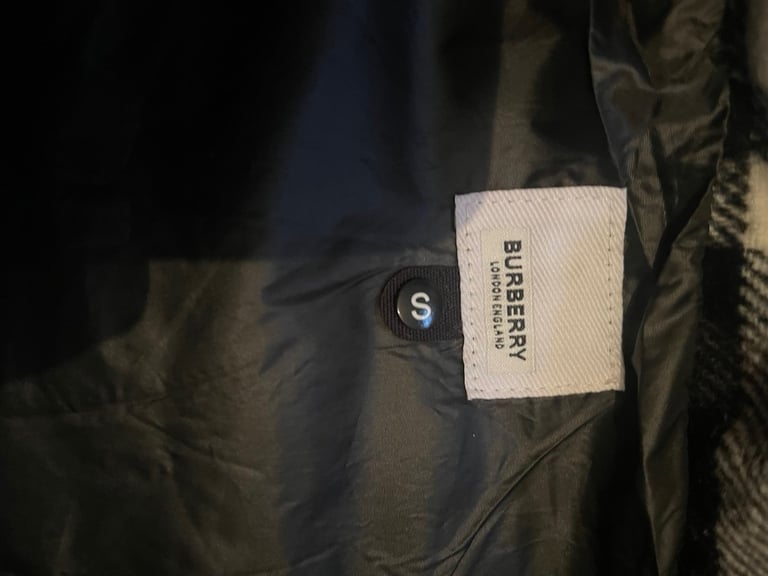 Burberry Puffer Coat Size S 