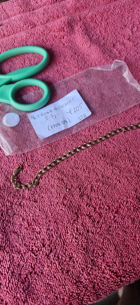 9ct carat gold bracelet 