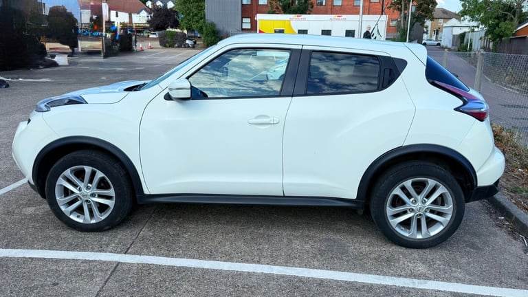 Nissan, JUKE, Hatchback, 2015, Manual, 1461 (cc), 5 doors