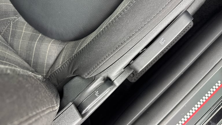 2018 MINI Hatch 1.5 Cooper Sport II 3dr Auto Petrol Hatchback Hatchback Petrol Automatic