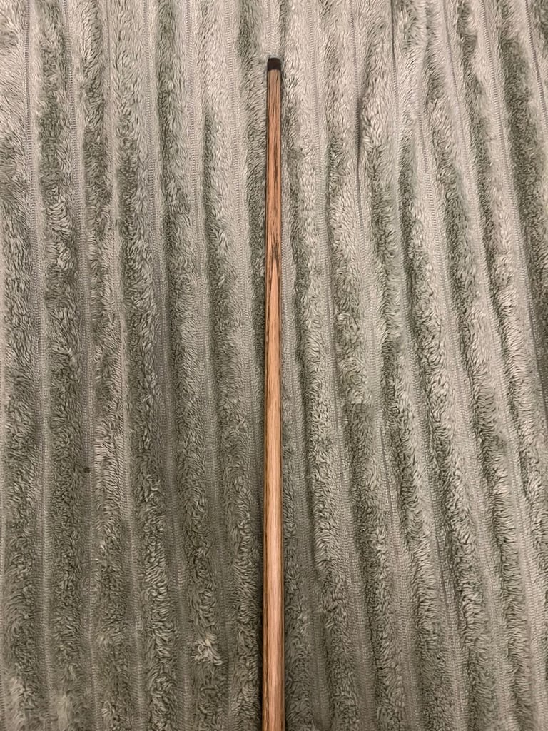 Beautiful Vintage 'Empire Match' One Piece Snooker Cue & Case