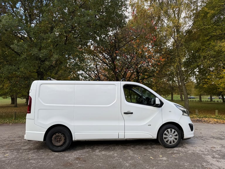 VAUXHALL VIVARO SPORTIVE 1.6 CDTI BI TURBO 2016 REG WITH AIR CON & 12 MONTHS MOT! READY FOR WORK! 