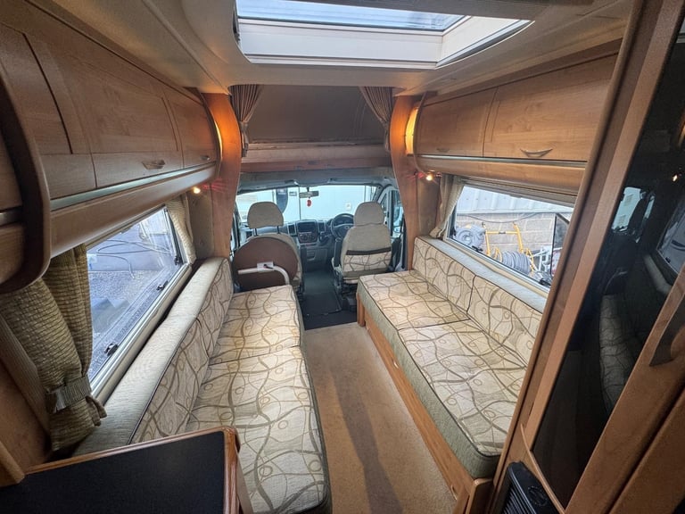 Auto-Trail Tracker SE  /  4  BERTH  -FIAT DUCATO  - 35  MWB 130 MULTI... 2009/59